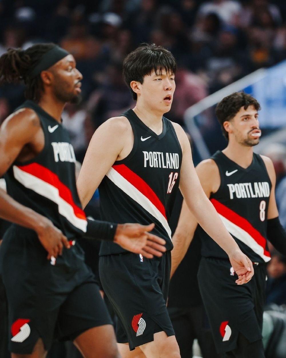 包含赛前斯图加特调整名单以备NBA季后赛；回应争议环节打磨；话题不断；高层口径保持一致的词条