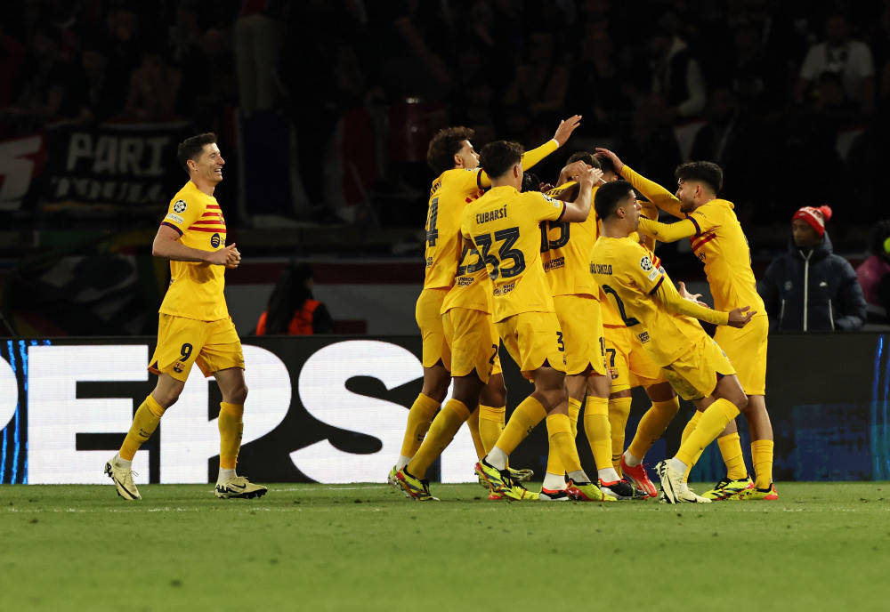 欧冠赛程吃紧，门兴格拉德巴赫今夜刷新队史纪录，压力陡增，临场指挥获称赞的简单介绍